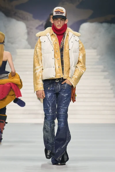 Look 9